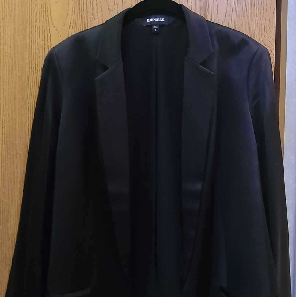 Express Women's Satin Boyfriend Blazer